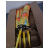 4 Swiffer 6' extendable dusters... 4 Swiffer 6' extendable dusters...