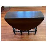 Single Drawer Drop-Leaf Gate Leg Table Single Drawer Drop-Leaf Gate Leg Table