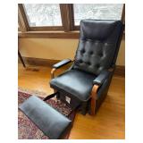La-Z-Boy Style No. 833 Recliner with Wood Armrests La-Z-Boy Style No. 833 Recliner with Wood Armrests