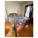 Wooden Four-Poster Bed Frame with Tall Turned Posts Wooden Four-Poster Bed Frame with Tall Turned Posts