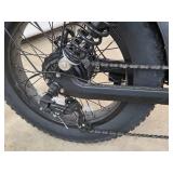 Luckeep Electric Fat Tire Bike - Battery-Integrated, Front Suspension, Charger Included