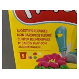 Play-Doh Blooming Flowers Set - Ages 3 and up - Brand New