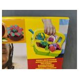 Play-Doh Blooming Flowers Set - Ages 3 and up - Brand New
