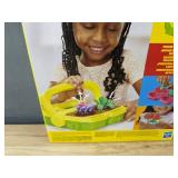 Play-Doh Blooming Flowers Set - Ages 3 and up - Brand New