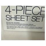 New Kohl's 4 Piece Sheet Set - Queen - $80 price tag New Kohl's 4 Piece Sheet Set - Queen - $80 price tag
