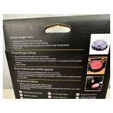 New Broil King Burger Press with 400 Burger Papers New Broil King Burger Press with 400 Burger Papers
