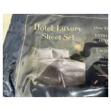 New 4 pc Twin Size Sheet Set New 4 pc Twin Size Sheet Set