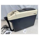 10.5 Liter DC Powered Automotive Fridge / Warmer 10.5 Liter DC Powered Automotive Fridge / Warmer