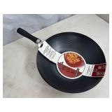 New 6.5 Quart Metal Wok Pan New 6.5 Quart Metal Wok Pan