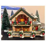 Department 56 'Christmas Lake Chalet' *w/Original Box* Department 56 'Christmas Lake Chalet' *w/Original Box*