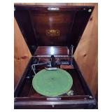 Victor Victrola Antique Phonograph Cabinet/Record Player Victor Victrola Antique Phonograph Cabinet/Record Player