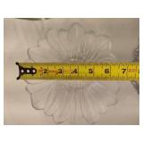 Medium Sized Clear Glass/Crystal Serving Pieces Medium Sized Clear Glass/Crystal Serving Pieces