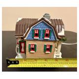 Authentic Christmas Valley Set of Three Lighted Houses Authentic Christmas Valley Set of Three Lighted Houses