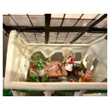 Santa's Workbench 'Favorite Finds Sundries Shoppe', Greenhouse and Gazebo Santa's Workbench 'Favorite Finds Sundries Shoppe', Greenhouse and Gazebo