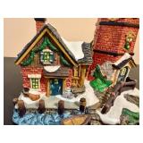 Santa's Workbench Classic Series 'Strum & Fiddle Music Shoppe' & 'Dundridge Pointe Lighthouse' Santa's Workbench Classic Series 'Strum & Fiddle Music Shoppe' & 'Dundridge Pointe Lighthouse'