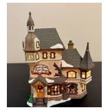 Santa's Workbench Classic Series 'Strum & Fiddle Music Shoppe' & 'Dundridge Pointe Lighthouse' Santa's Workbench Classic Series 'Strum & Fiddle Music Shoppe' & 'Dundridge Pointe Lighthouse'