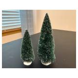 Department 56 'Christmas Lake Chalet' *w/Original Box* Department 56 'Christmas Lake Chalet' *w/Original Box*