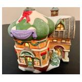 Department 56 'North Pole Beauty Shop' Department 56 'North Pole Beauty Shop'