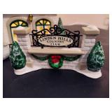 Department 56 'Linden Hills Country Club' (1997) Department 56 'Linden Hills Country Club' (1997)