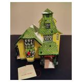 Department 56 'Village Resort' Department 56 'Village Resort'