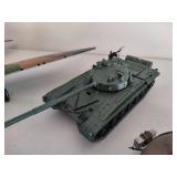 Military Model Tanks, Helicopter & Airplanes Military Model Tanks, Helicopter & Airplanes