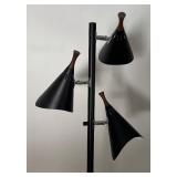 U - Triple-Head Floor Lamp