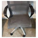 U - Adjustable Mesh Office Chair