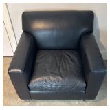 U - Black Leather Chair