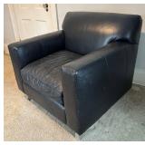 U - Black Leather Chair
