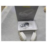 2 Heyday Wireless Headphones... 2 Heyday Wireless Headphones...