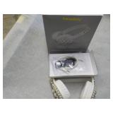 2 Heyday Wireless Headphones... 2 Heyday Wireless Headphones...