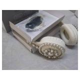 2 Heyday Wireless Headphones... 2 Heyday Wireless Headphones...