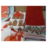 Holiday Décor... Holiday Décor...