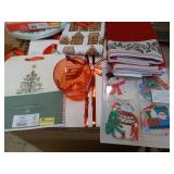 Holiday Décor... Holiday Décor...