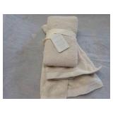 Casaluna Set of 2 Hand Towels... Casaluna Set of 2 Hand Towels...