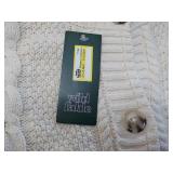 Wild Fable New Sweater size Large... Wild Fable New Sweater size Large...