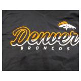 Denver Broncos size 1X T-shirt... Denver Broncos size 1X T-shirt...