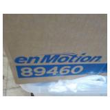 6 Rolls en Motion 10' White Paper T... 6 Rolls en Motion 10' White Paper T...