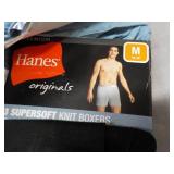 Hanes 3 pack size M Boxers... Hanes 3 pack size M Boxers...