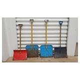 Shovels (Lot Of 4) - Mixed Snow/Yard Shovels With Wooden Handles Shovels (Lot Of 4) - Mixed Snow/Yard Shovels With Wooden Handles