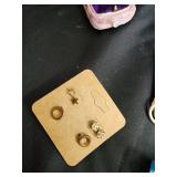 Martinsons Jewellers Ring Box & Assorted Jewelry - Necklaces, Bracelets, Earrings Martinsons Jewellers Ring Box & Assorted Jewelry - Necklaces, Bracelets, Earrings