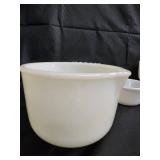 5-Piece White Ceramic Tableware Set - 2 Textured Hobnail Cups, 2 Mixing Bowls, 1 Cereal Bowl 5-Piece White Ceramic Tableware Set - 2 Textured Hobnail Cups, 2 Mixing Bowls, 1 Cereal Bowl