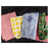 Assorted Vintage Lace Table Linens & Linen Napkins - Tablecloths & Placemats Assorted Vintage Lace Table Linens & Linen Napkins - Tablecloths & Placemats