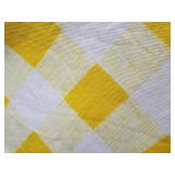 Assorted Vintage Lace Table Linens & Linen Napkins - Tablecloths & Placemats Assorted Vintage Lace Table Linens & Linen Napkins - Tablecloths & Placemats