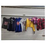 Hoodies & Jackets Lot (Lot of 7) Hoodies & Jackets Lot (Lot of 7)