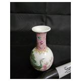 Peacock Motif Chinese Porcelain Vase with Pink Neck - Made in China Peacock Motif Chinese Porcelain Vase with Pink Neck - Made in China