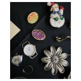 Assorted Watches & Jewelry - Vintage Costume Pieces Collection Assorted Watches & Jewelry - Vintage Costume Pieces Collection