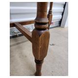 Vintage Oak End Table with Scalloped Edge and Turned Legs Vintage Oak End Table with Scalloped Edge and Turned Legs