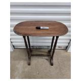 Antique Oval Side Table with Turned Legs Antique Oval Side Table with Turned Legs