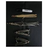Assorted Stainless Steel Wire Hangers Set with Wooden Rod Assorted Stainless Steel Wire Hangers Set with Wooden Rod